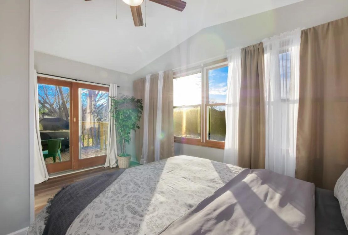 Maximize Profits: Hire an Airbnb Manager Today!